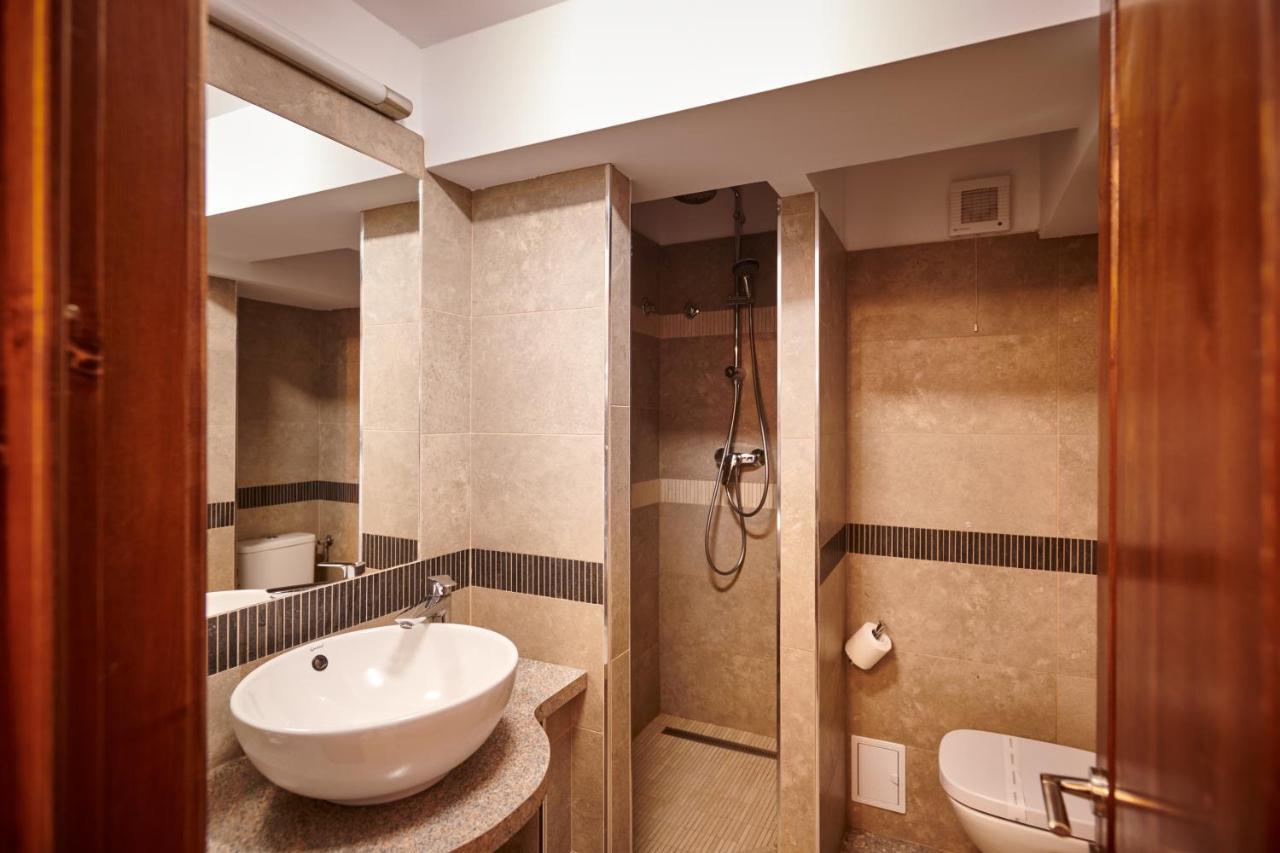 Hotel & Restaurant Sofia Сучевица Экстерьер фото